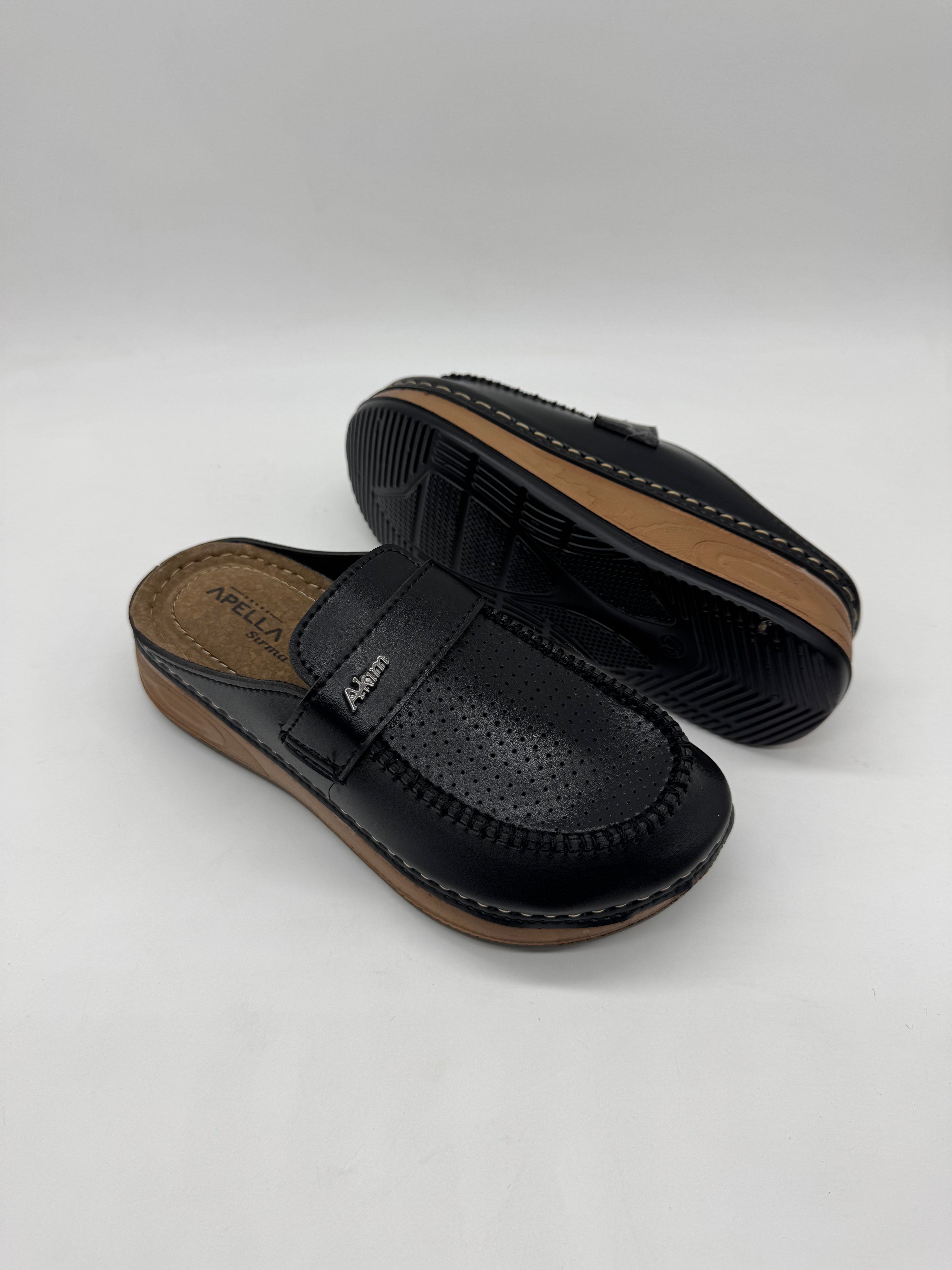 Apella Önü Kapalı Sade Ortopedik Kadın Terlik