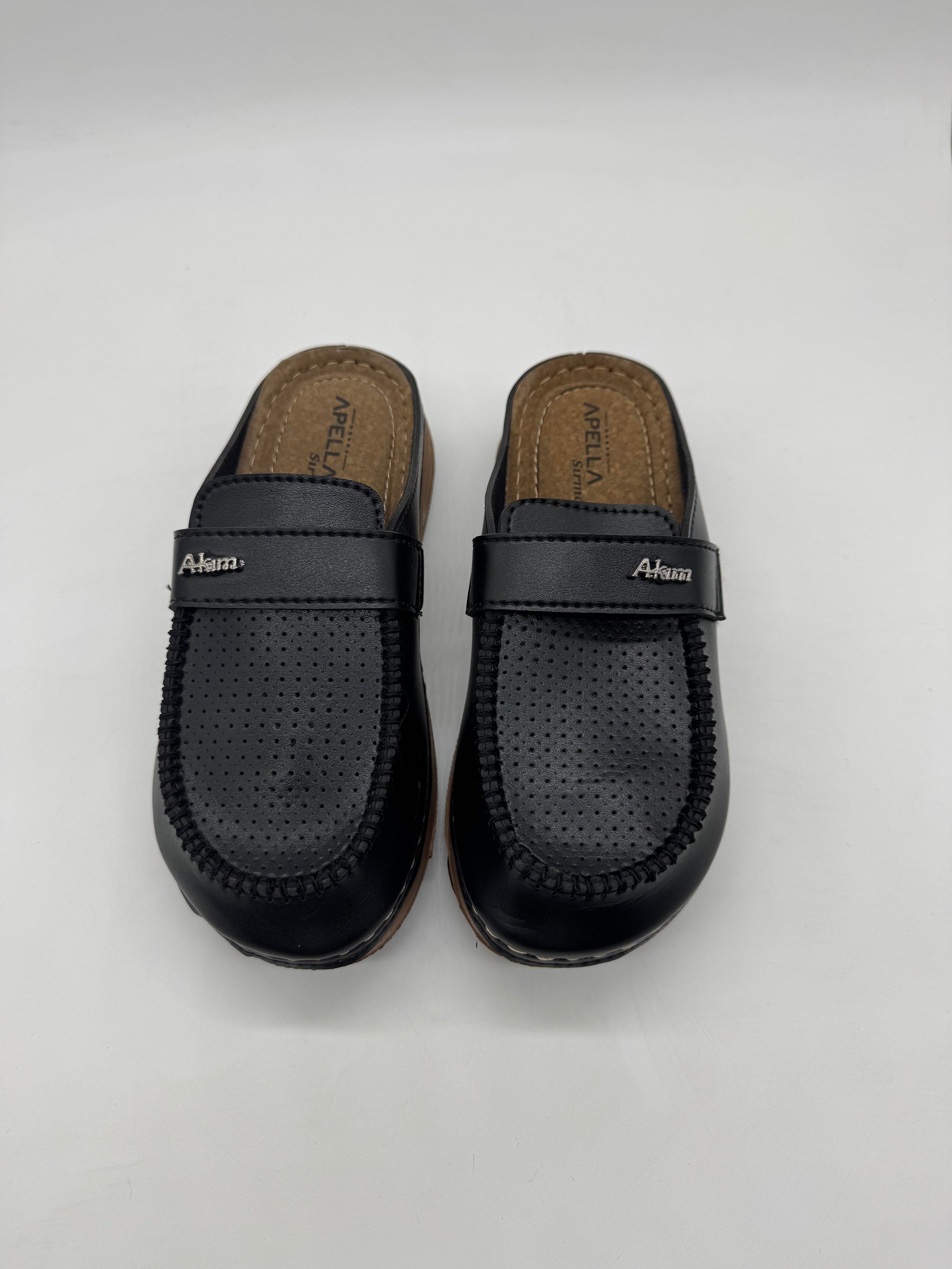 Apella Önü Kapalı Sade Ortopedik Kadın Terlik