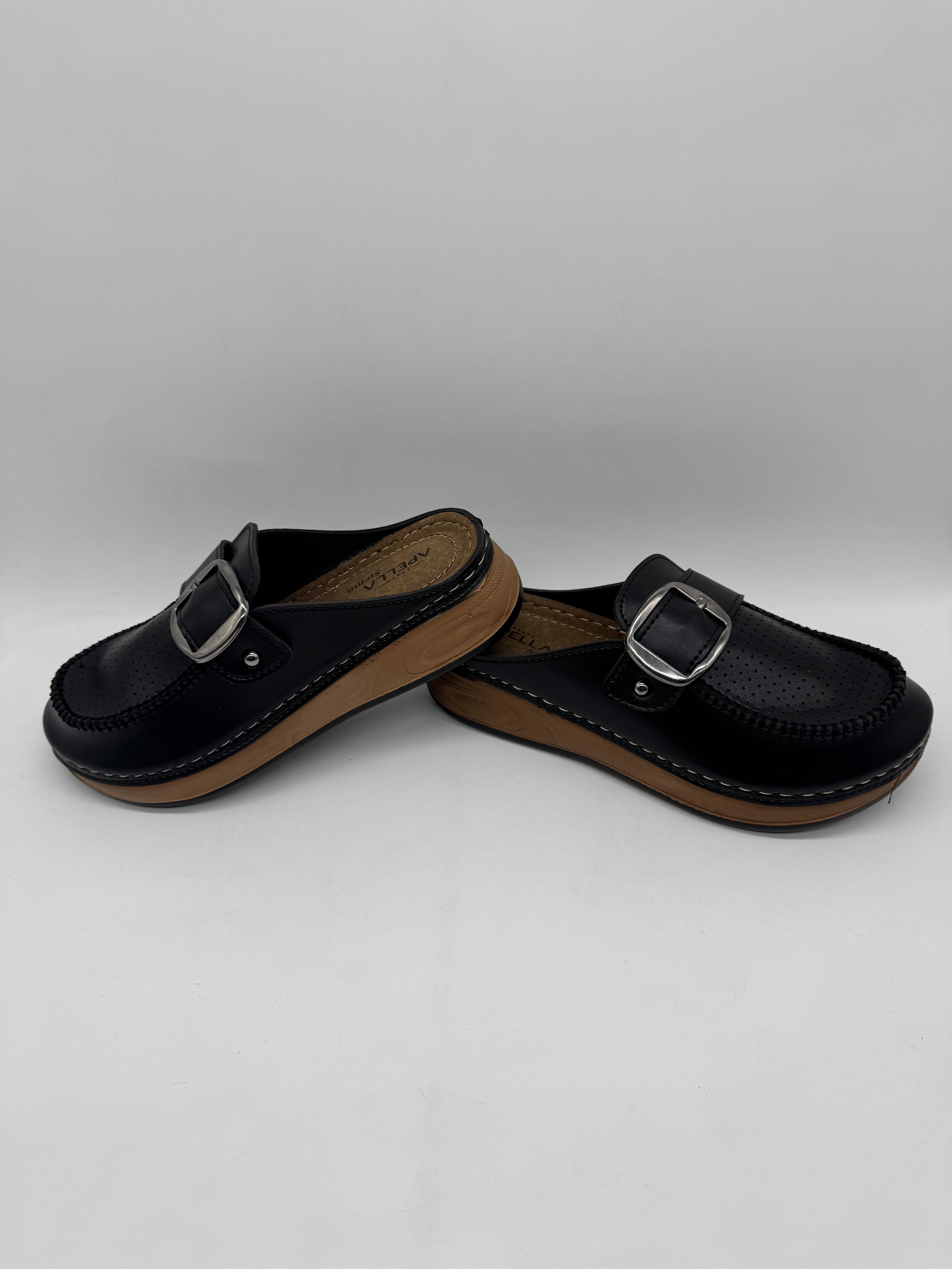 Apella Önü Kapalı Tek Tokalı Ortopedik Kadın Terlik