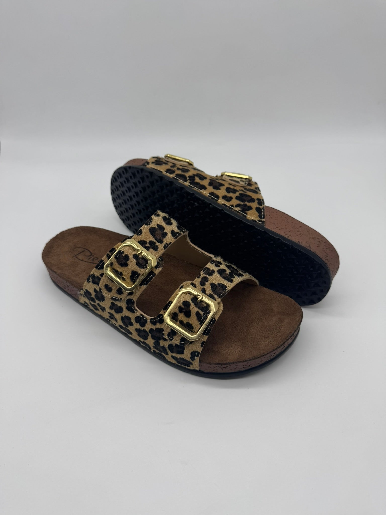 Pienn Leopar Desenli Vahşi Şıklık Sunan Trend Ortopedik Kadın Terlik