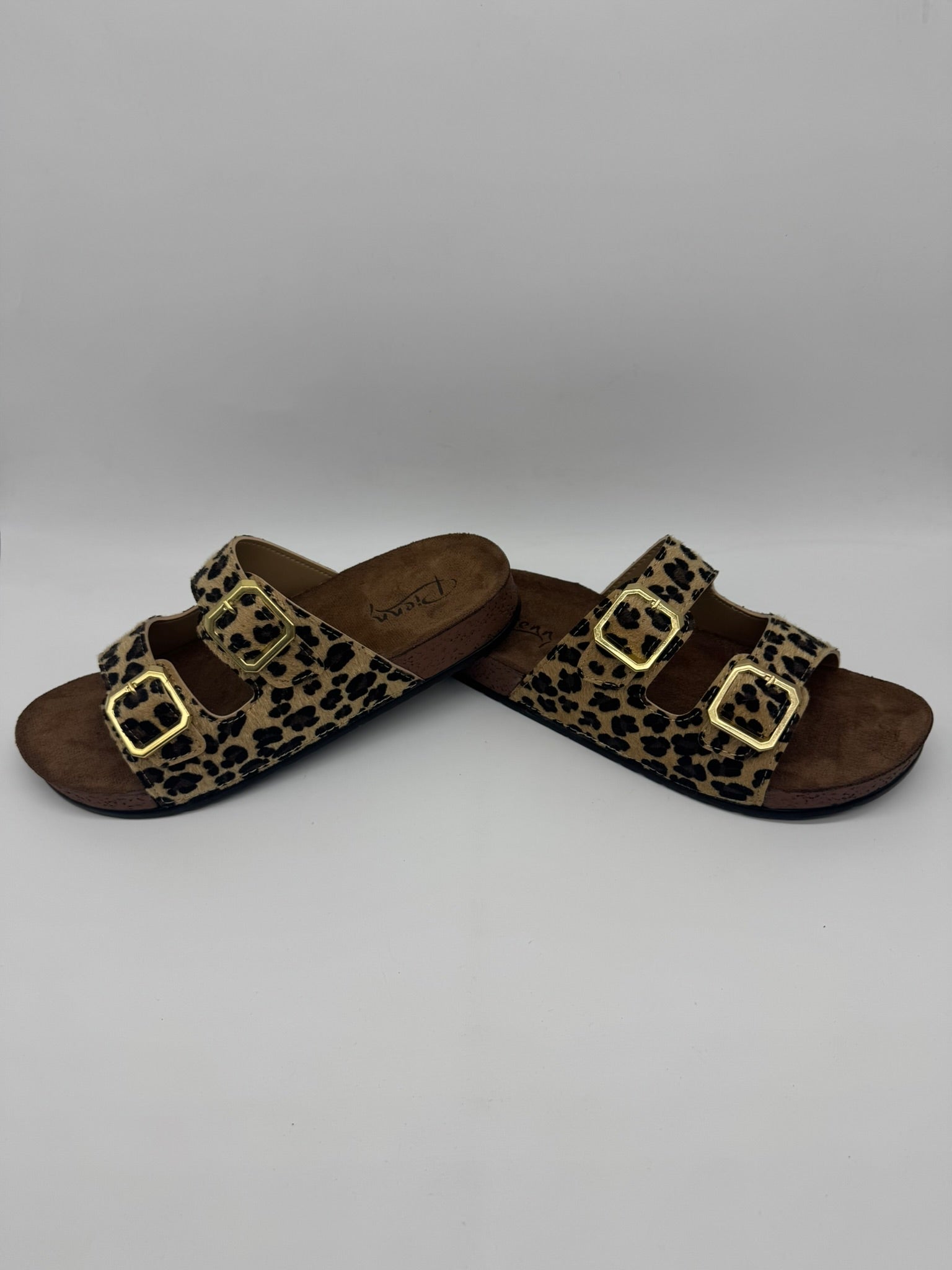 Pienn Leopar Desenli Vahşi Şıklık Sunan Trend Ortopedik Kadın Terlik