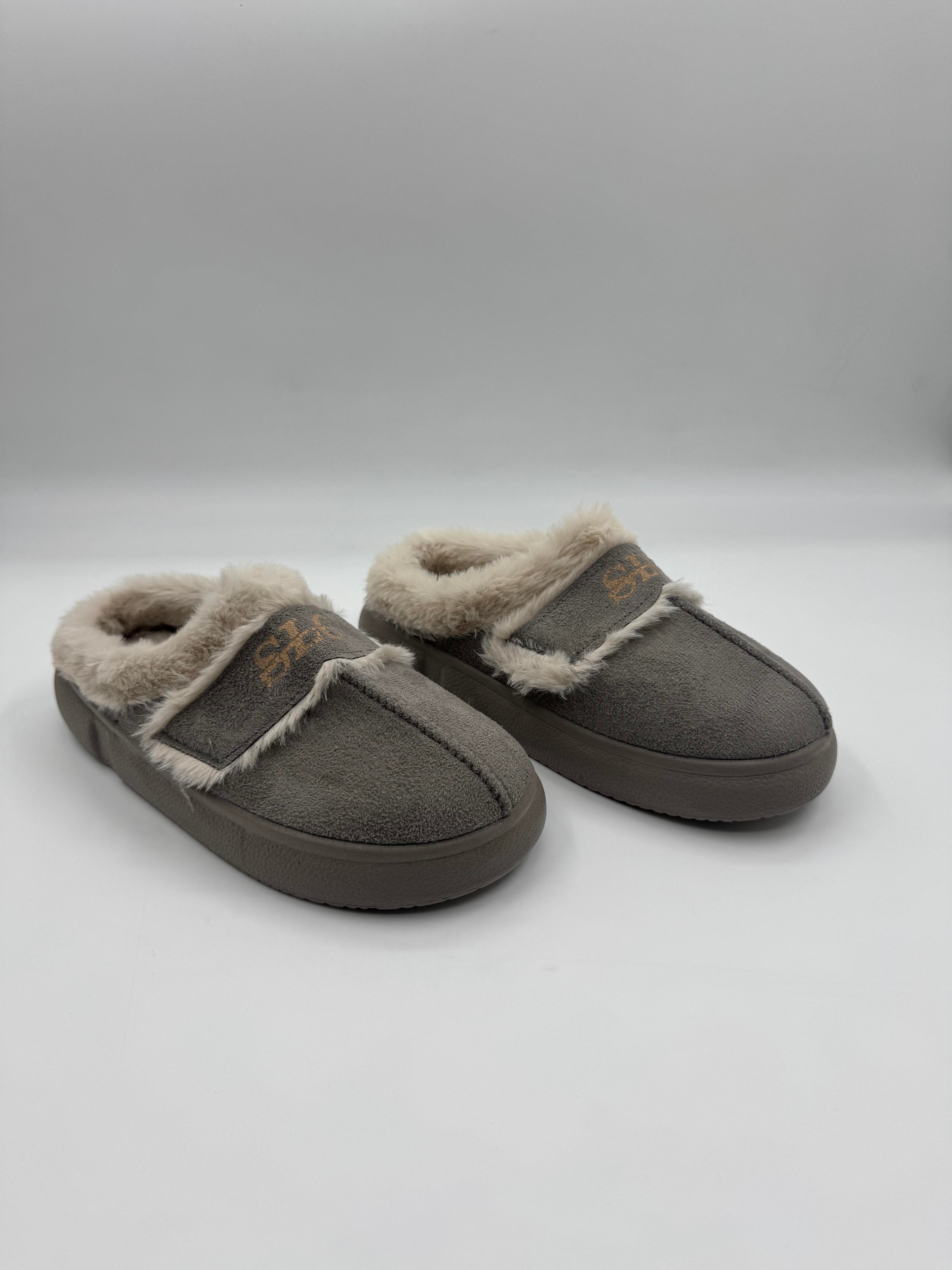 SLC Önü Kapalı Pofuduk Cırtlı Kışlık Ortopedik Kadın Terlik