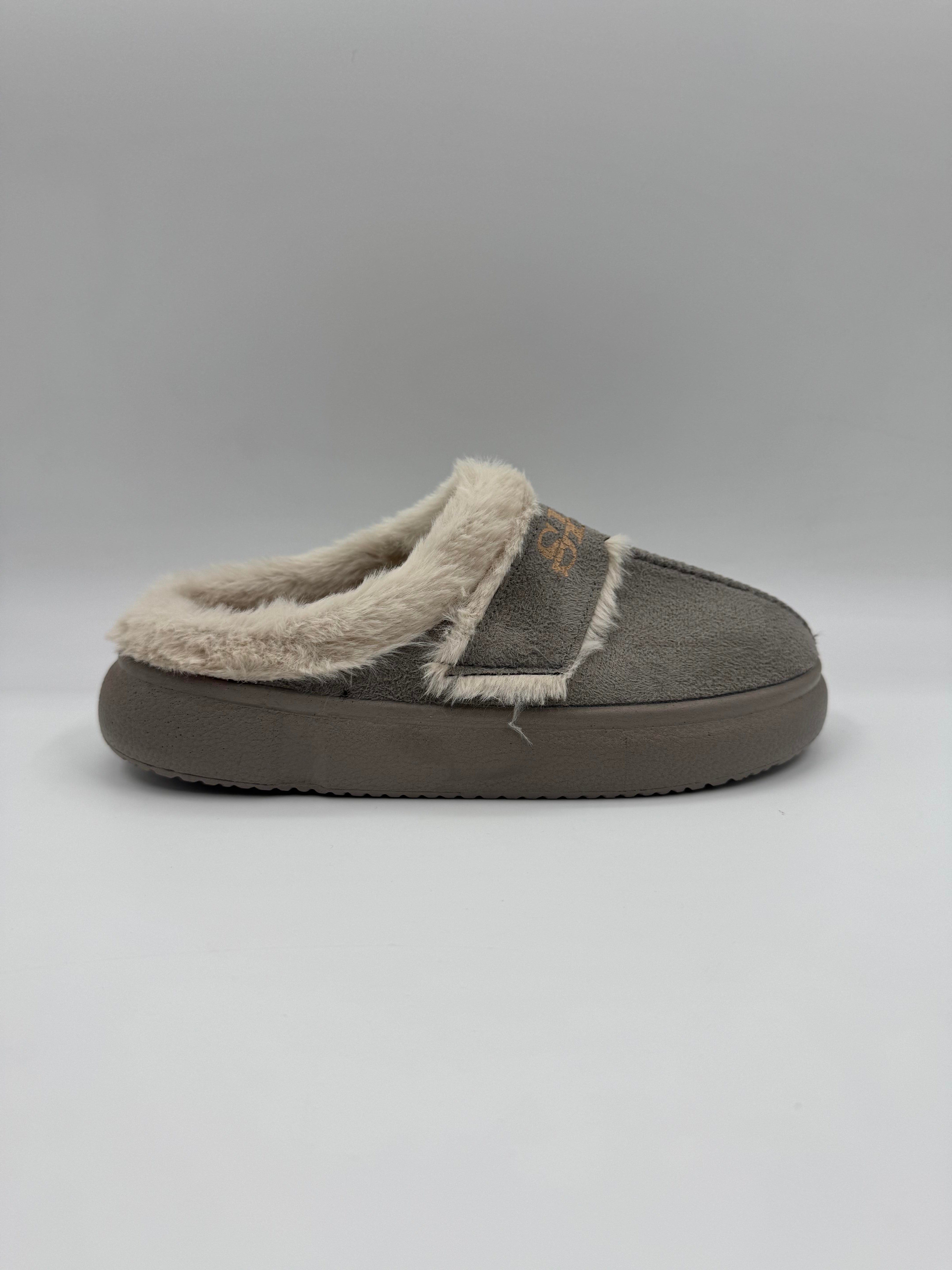 SLC Önü Kapalı Pofuduk Cırtlı Kışlık Ortopedik Kadın Terlik