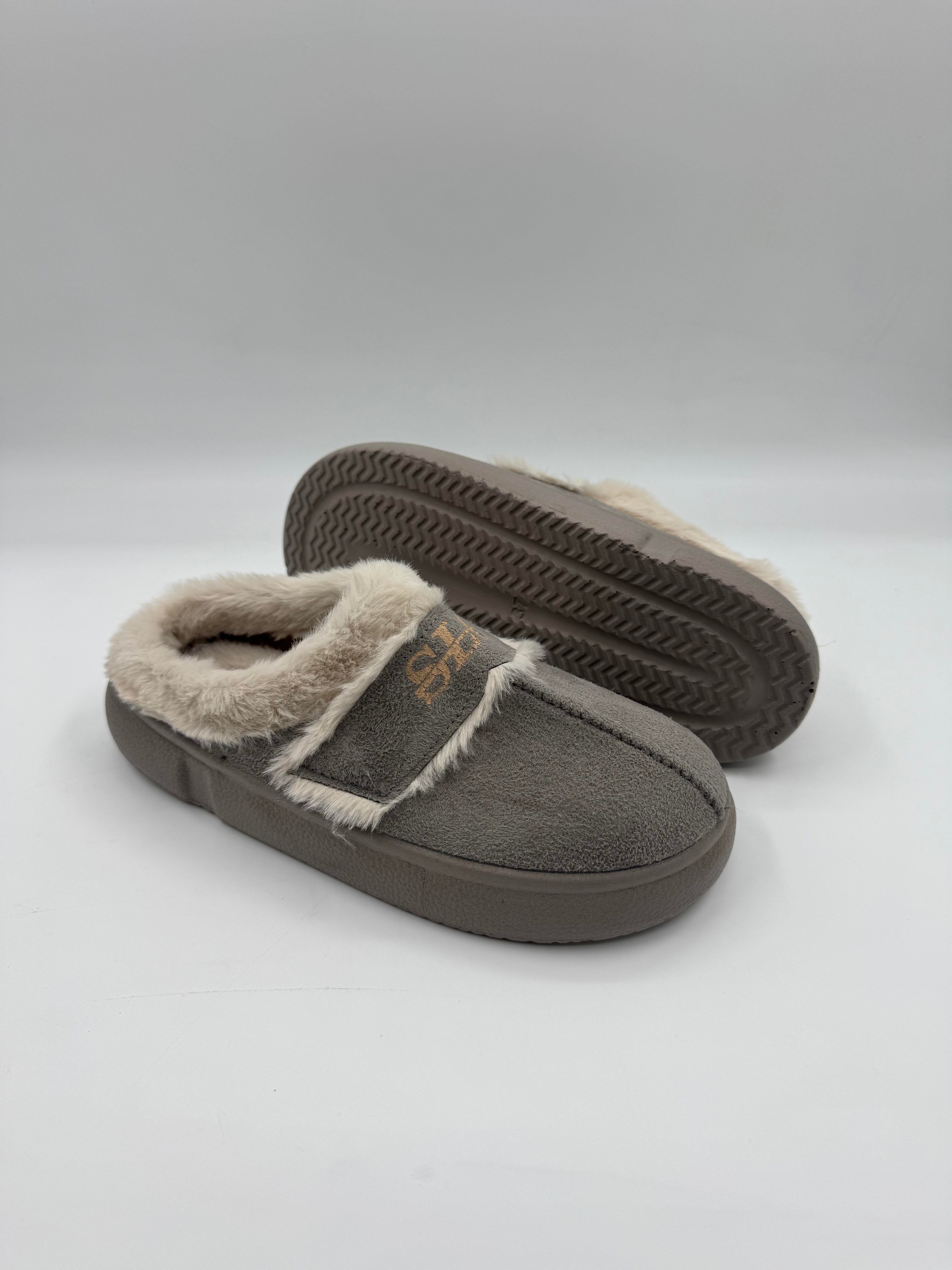 SLC Önü Kapalı Pofuduk Cırtlı Kışlık Ortopedik Kadın Terlik