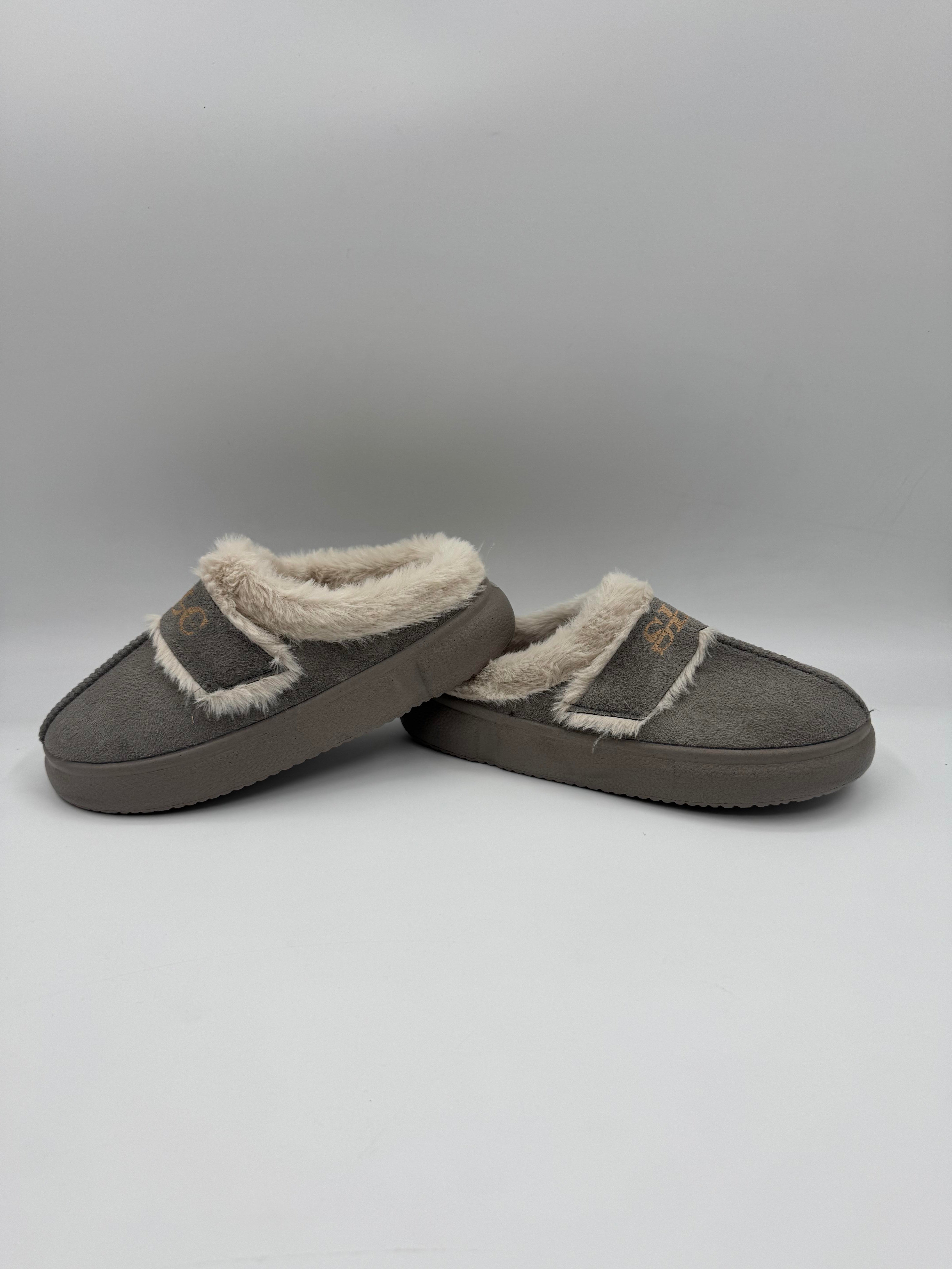 SLC Önü Kapalı Pofuduk Cırtlı Kışlık Ortopedik Kadın Terlik