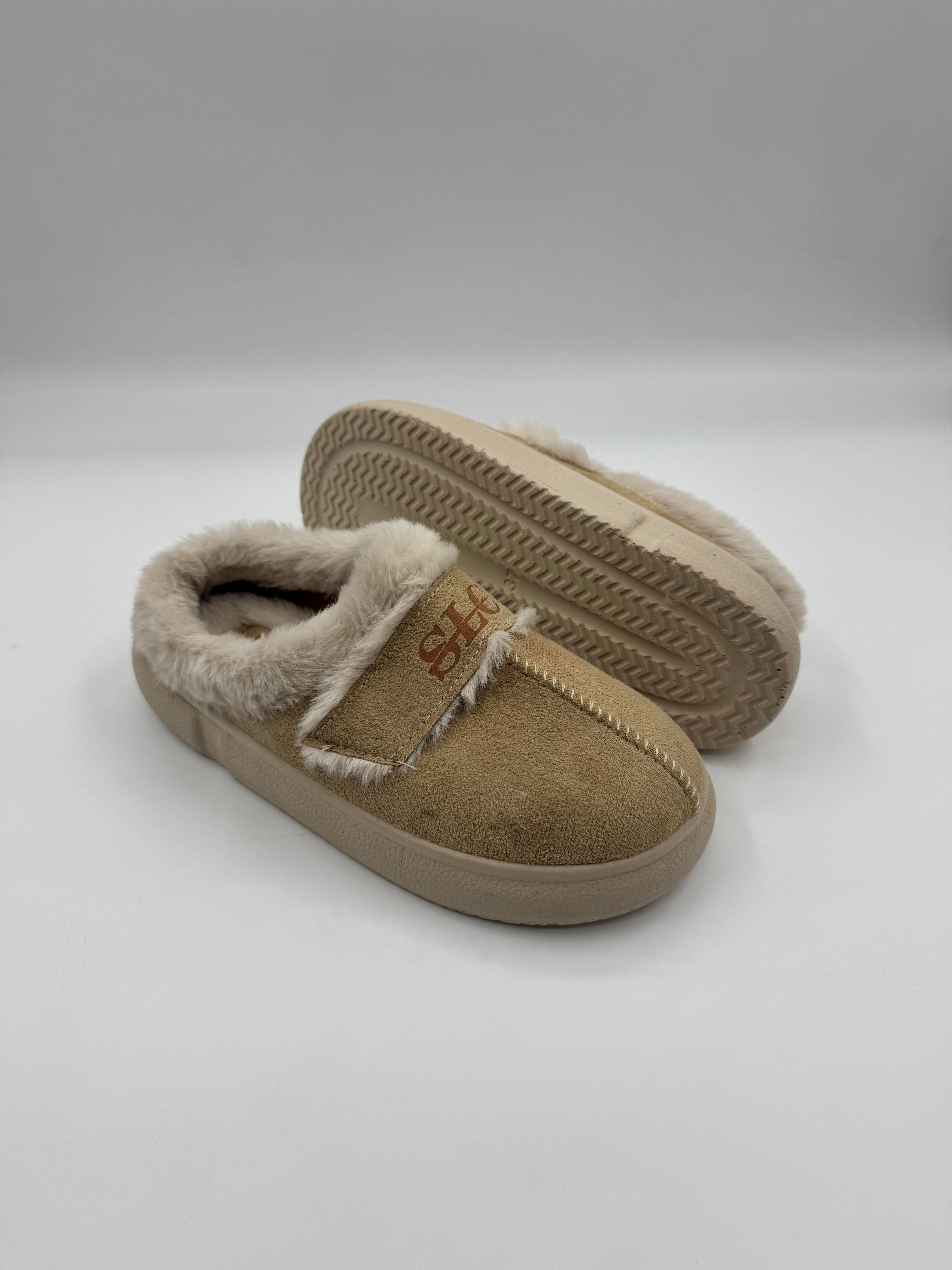 SLC Önü Kapalı Pofuduk Cırtlı Kışlık Ortopedik Kadın Terlik