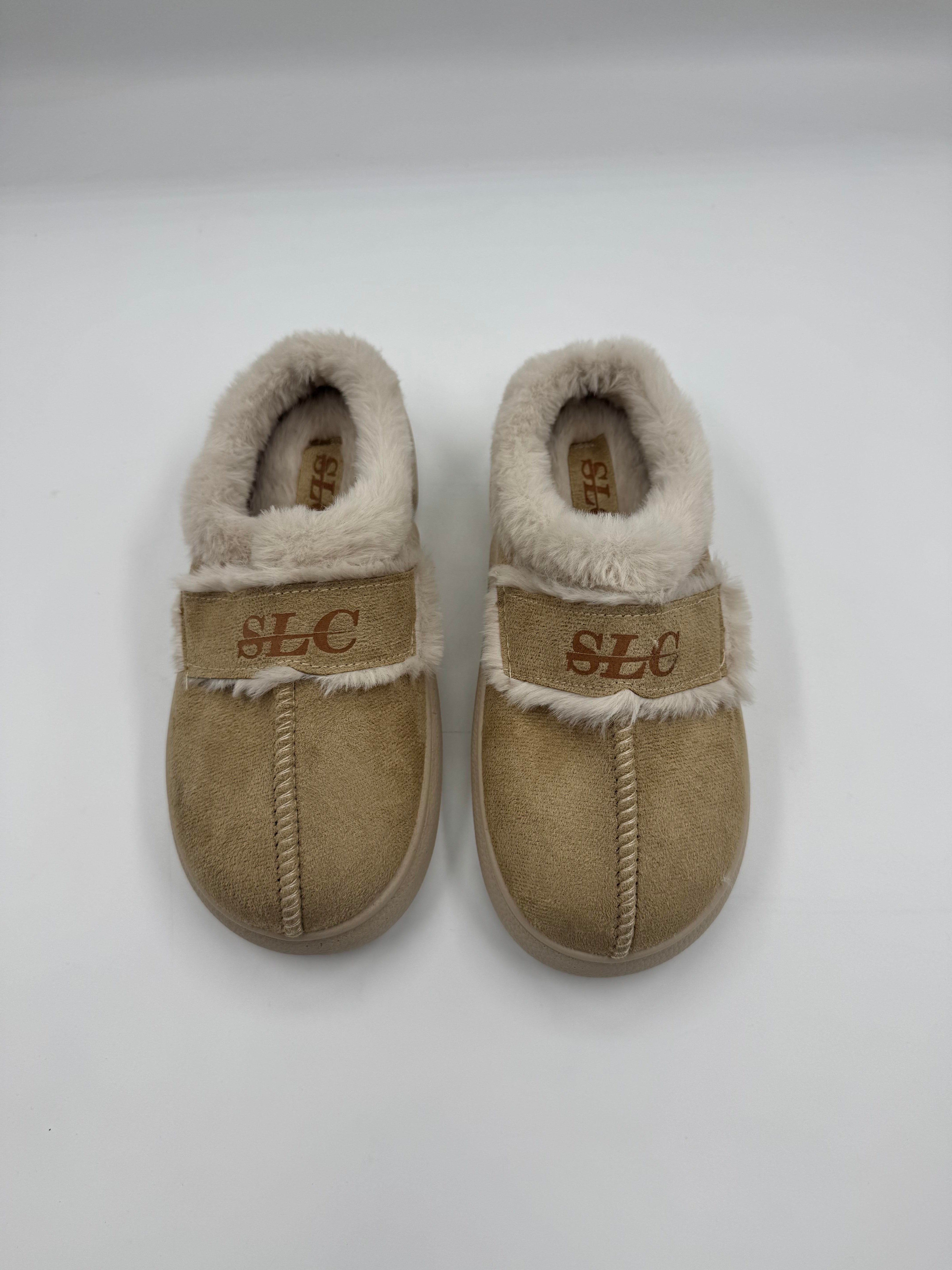 SLC Önü Kapalı Pofuduk Cırtlı Kışlık Ortopedik Kadın Terlik