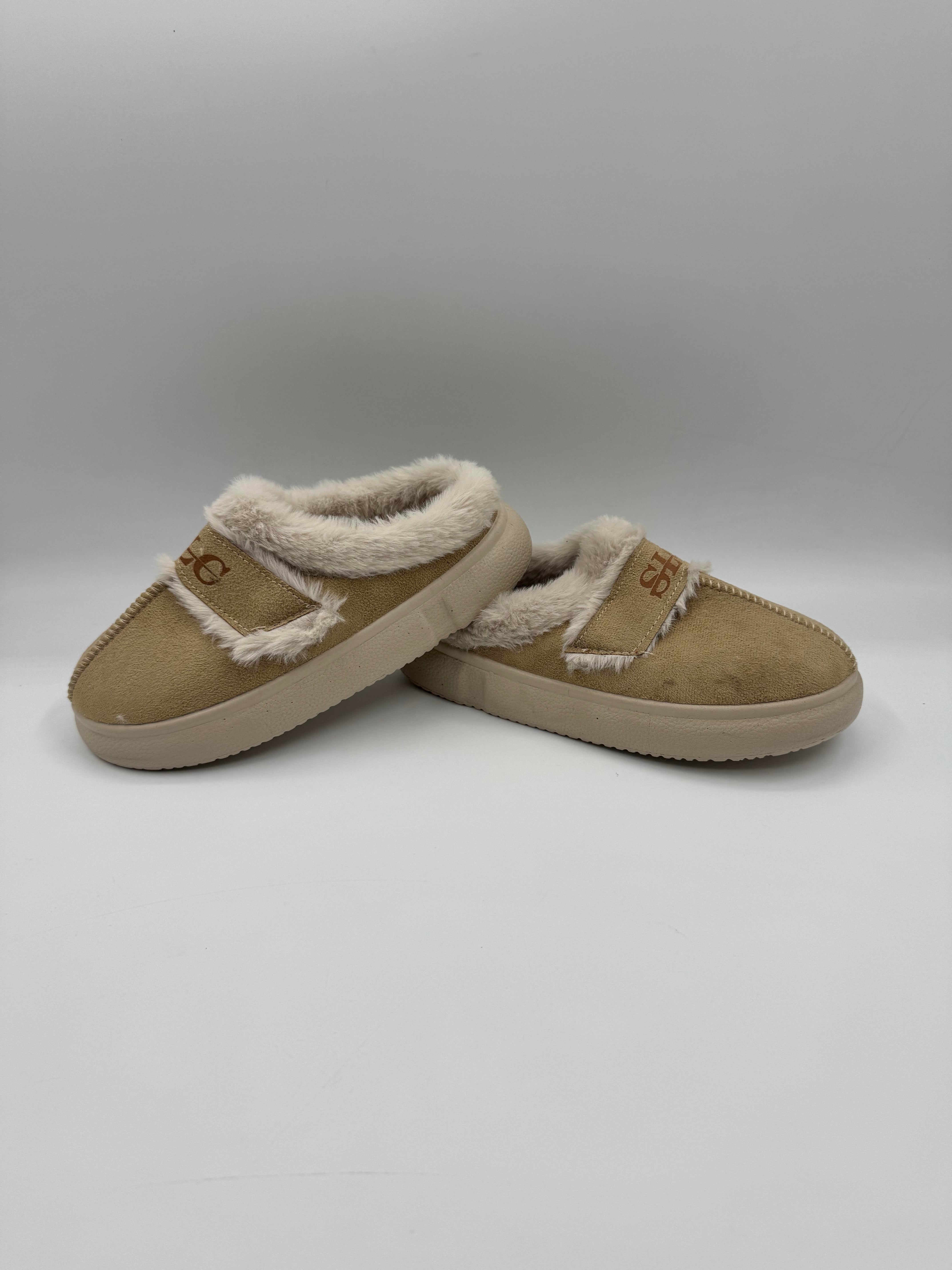 SLC Önü Kapalı Pofuduk Cırtlı Kışlık Ortopedik Kadın Terlik